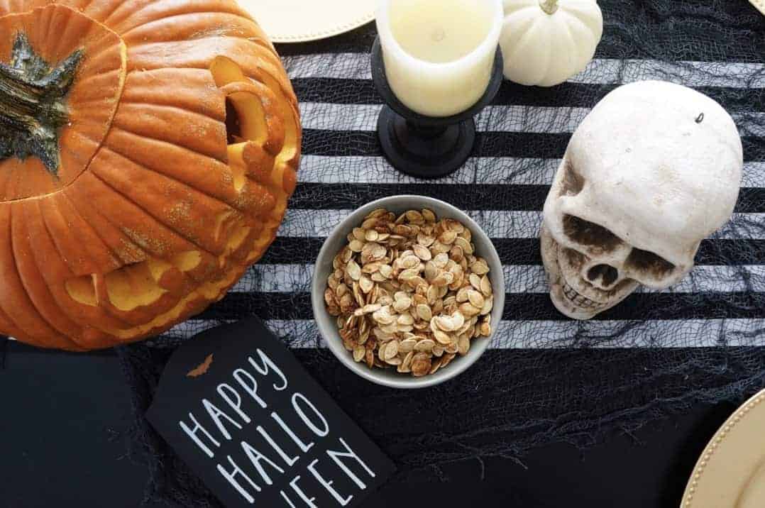 Halloween Trail Mix | Delicious blend of salty and sweet, this recipe for Halloween Trail Mix is perfect for a Fall snack or Halloween party! toasted pumpkin seeds