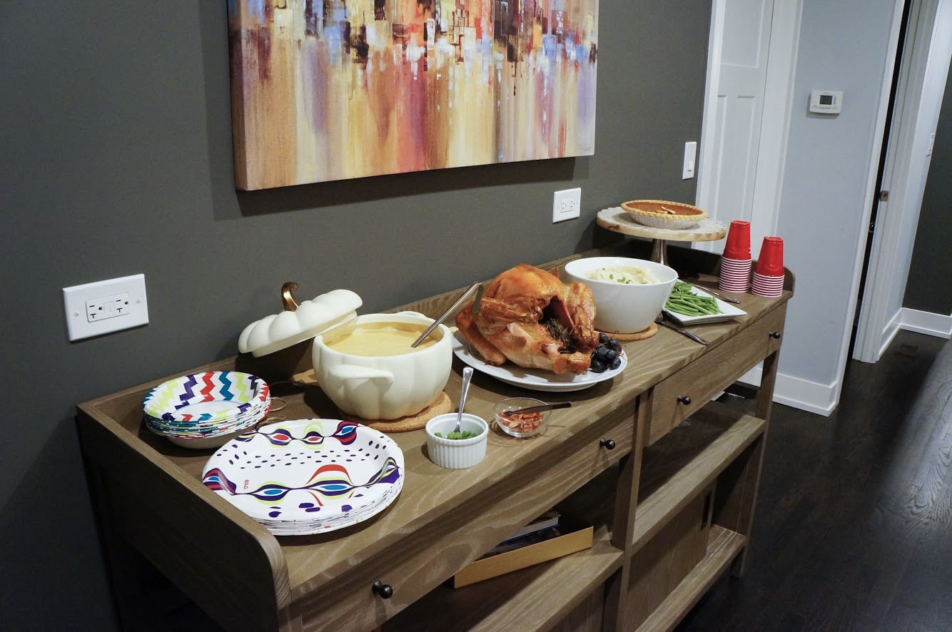 Friendsgiving on a budget friendsgiving buffet