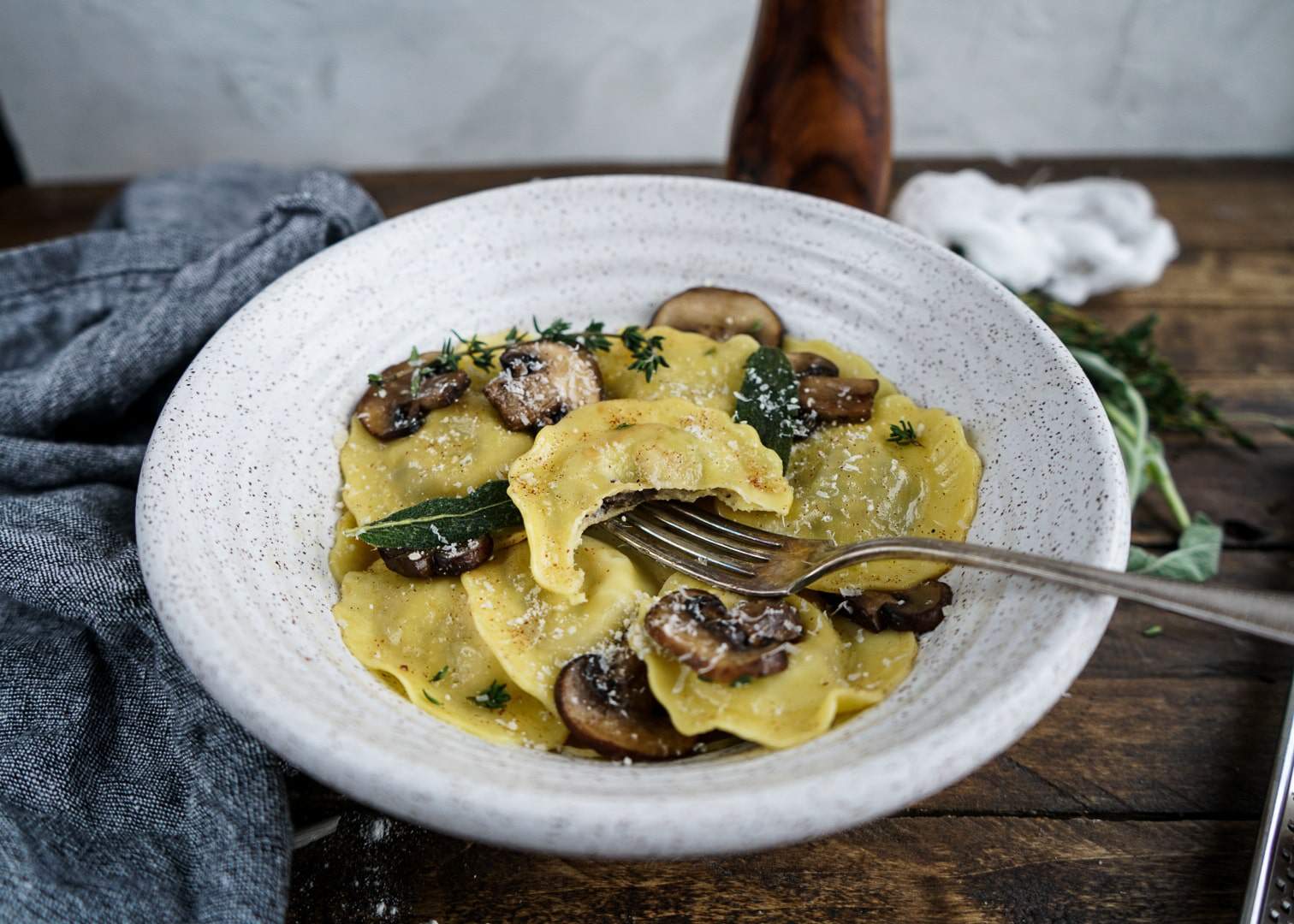Mushroom Ravioli with Brown Butter Sauce Mushroom Ravioli with Brown Butter Sauce in plate