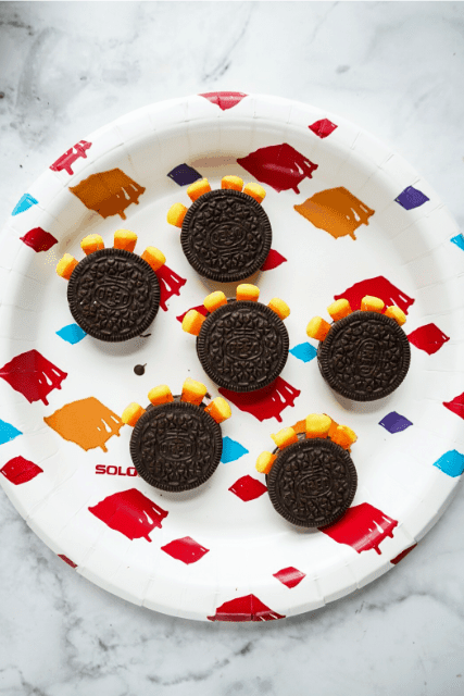 double-stuffed turkey cookies before eyes go on double-stuffed turkey cookies